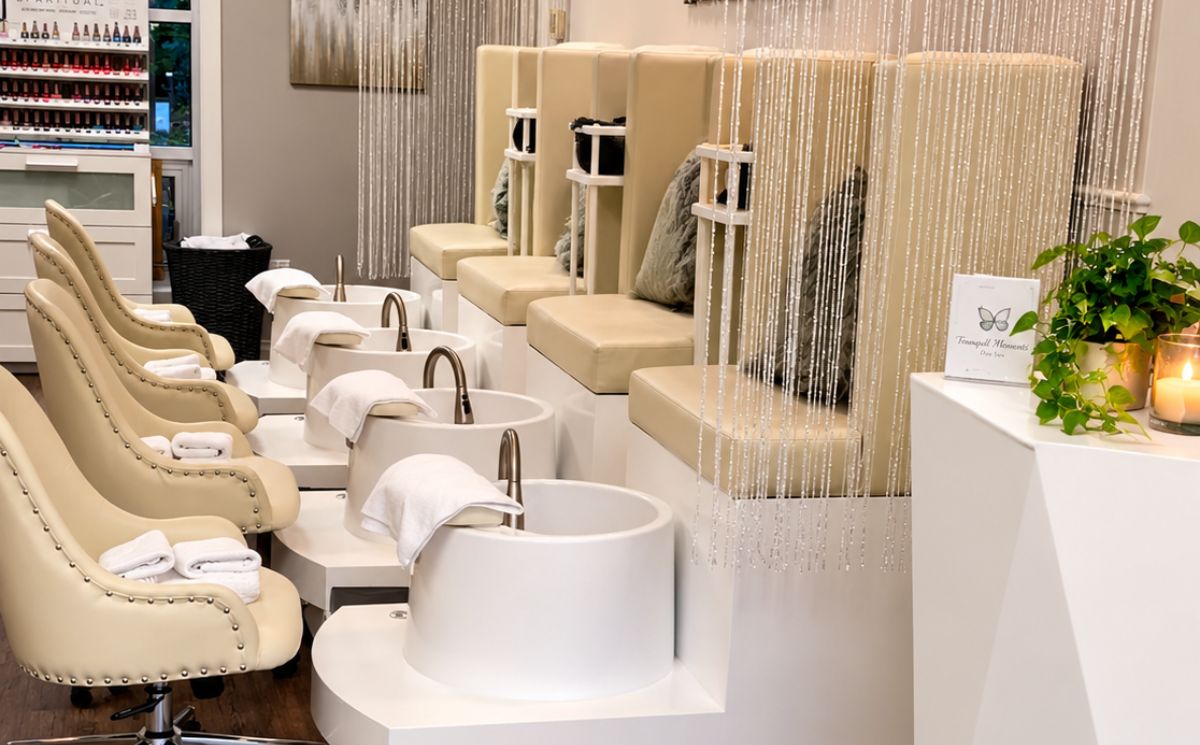 Tranquil Moments Day Spa chairs and workspace